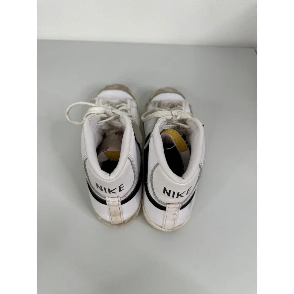 Nike Women's Blazer Mid 77 White Black‎ Size 7.5
